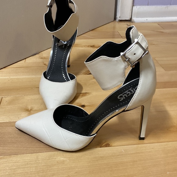 Circus Sam Edelman Heels in White size 7 - Picture 5 of 13
